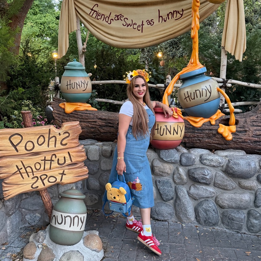 Meet your Posher, Cynthia 🙋🏻‍♀️